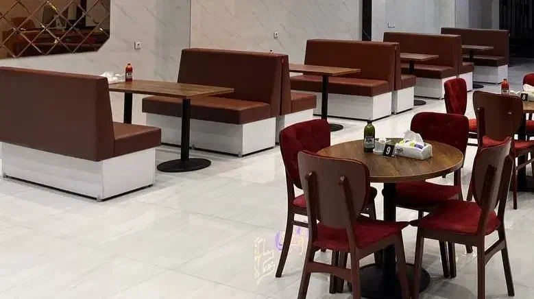 فروش مبل رستورانی و فست فود چرم بسیار تمیز و سالم|کافیشاپ و رستوران|بانه, |دیوار