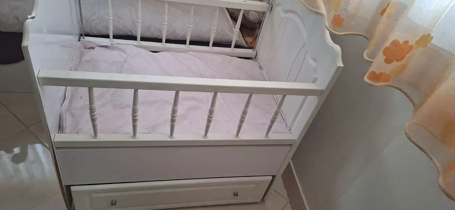 تخت کودک سایز 90 در 70 همراه با تشک|تخت و صندلی بچه|گرگان, |دیوار