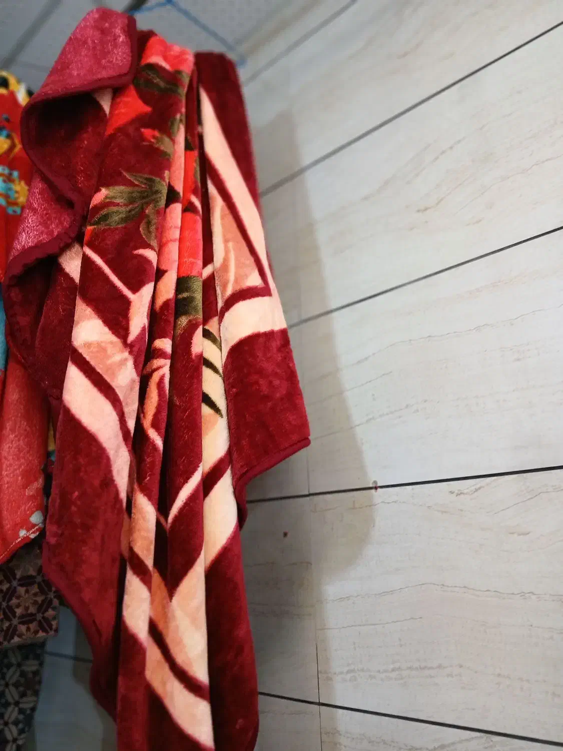 خشکشویی کاخ|خدمات نظافت|لاهیجان, لیالستان|دیوار