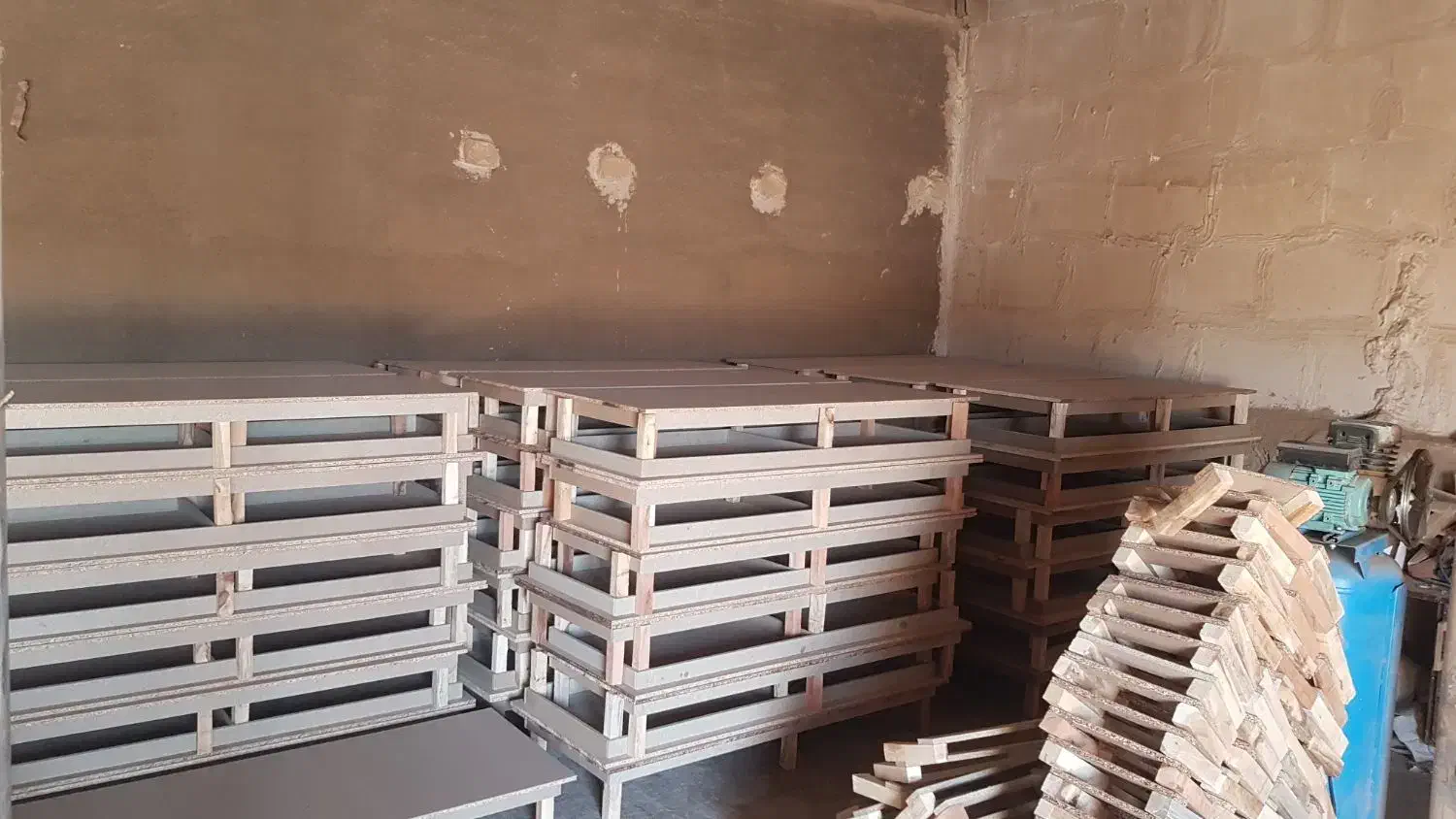 تولید و فروش کفی تخت عمده و تکی|تخت و سرویس خواب|شیراز, کوزه گری|دیوار