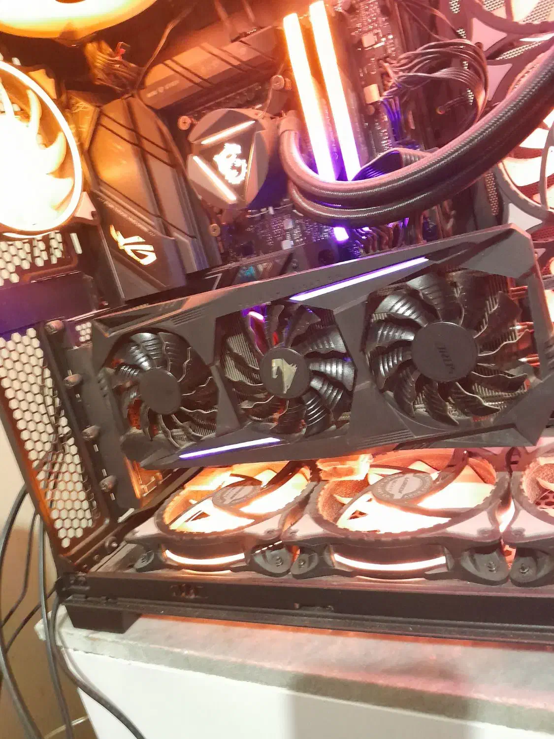 گرافیک گیگا AORUS RX 5700 XT 8G|قطعات و لوازم جانبی رایانه|همدان, |دیوار