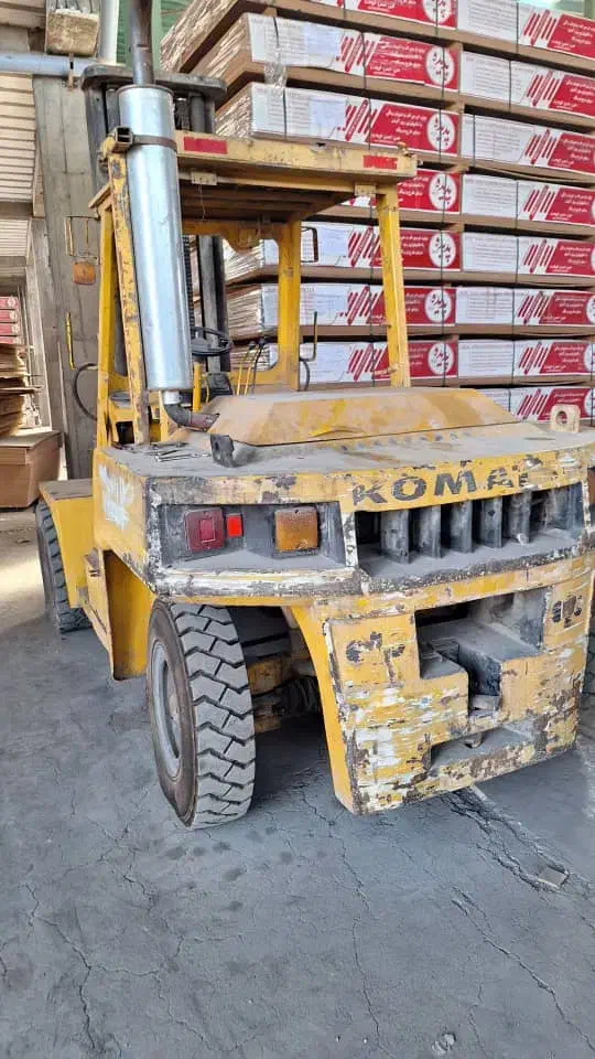 لیفتراک ۶ و ۷ تن کوماتسو خط ۵ دکل بلند|خودرو سنگین|تهران, اوقاف|دیوار