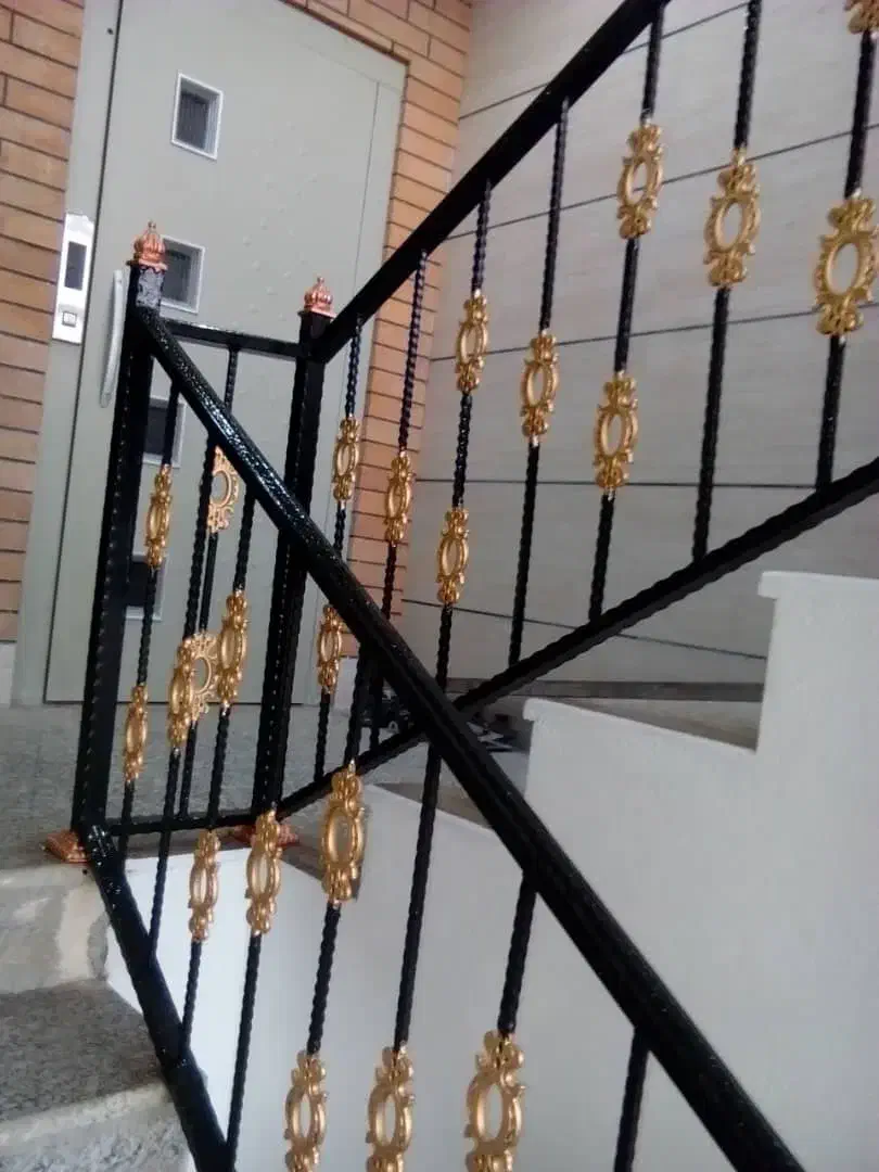 ساخت درب وپنجره زیرقیمت بازارودرب برقی و...|خدمات پیشه و مهارت|یاسوج, |دیوار