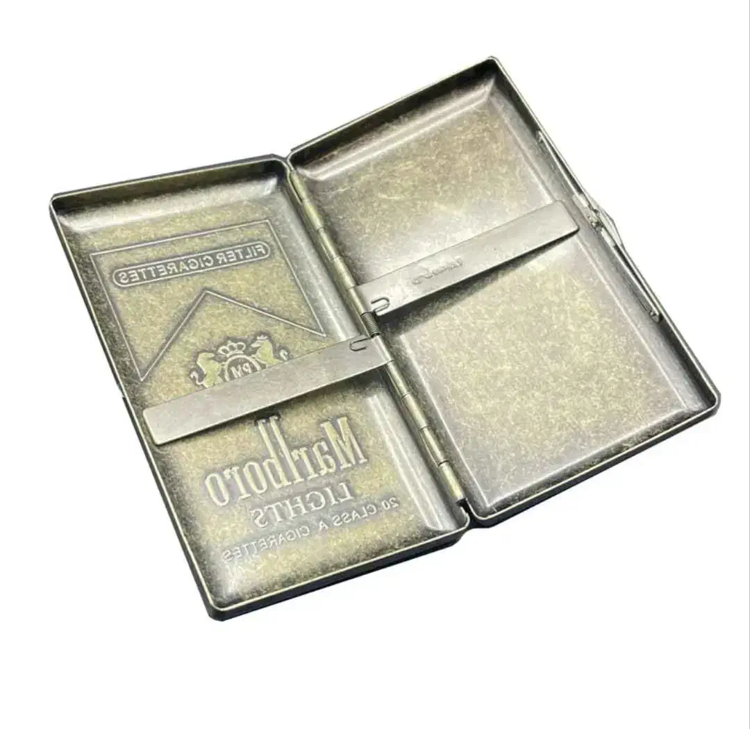 جعبه سیگار یا جاسیگاری|کلکسیون اشیاء عتیقه|شاهین دژ, |دیوار