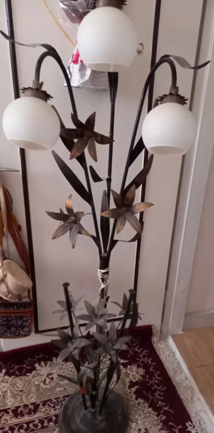 آباژور با سیم بلند برق|چراغ خواب و آباژور|نهاوند, |دیوار