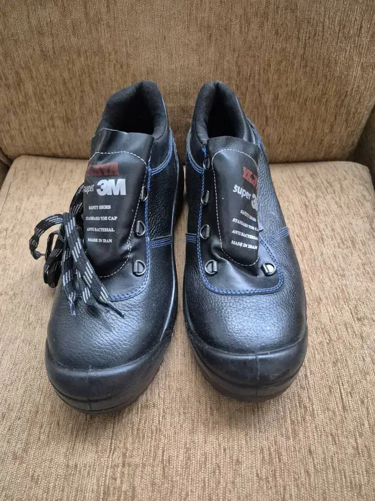 کفش ایمنی و صندل چرمی|کیف، کفش، کمربند|شیراز, دشت چنار|دیوار