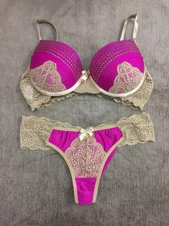 لباس زیر زنانه|لباس|مرودشت, ده بید|دیوار