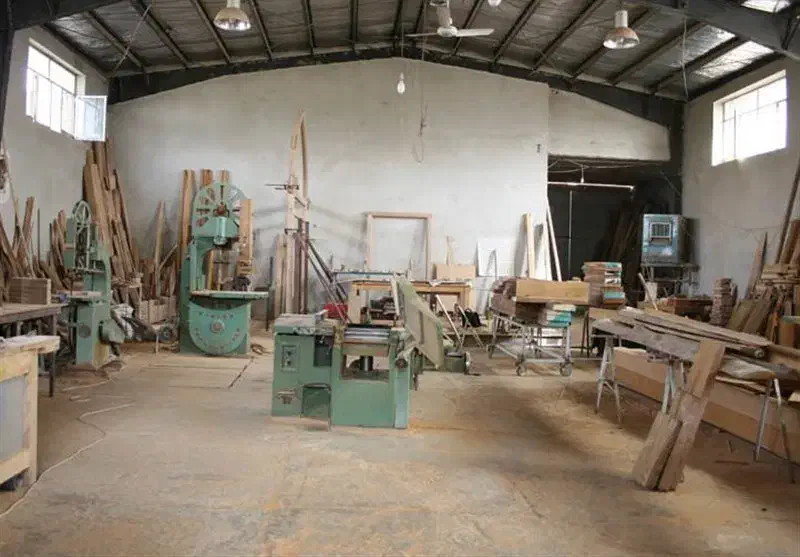 استخدام نیروی کمک نجار نیمه ماهر و نجار ماهر|استخدام صنعتی، فنی، مهندسی|شیراز, شهرک صنعتی|دیوار