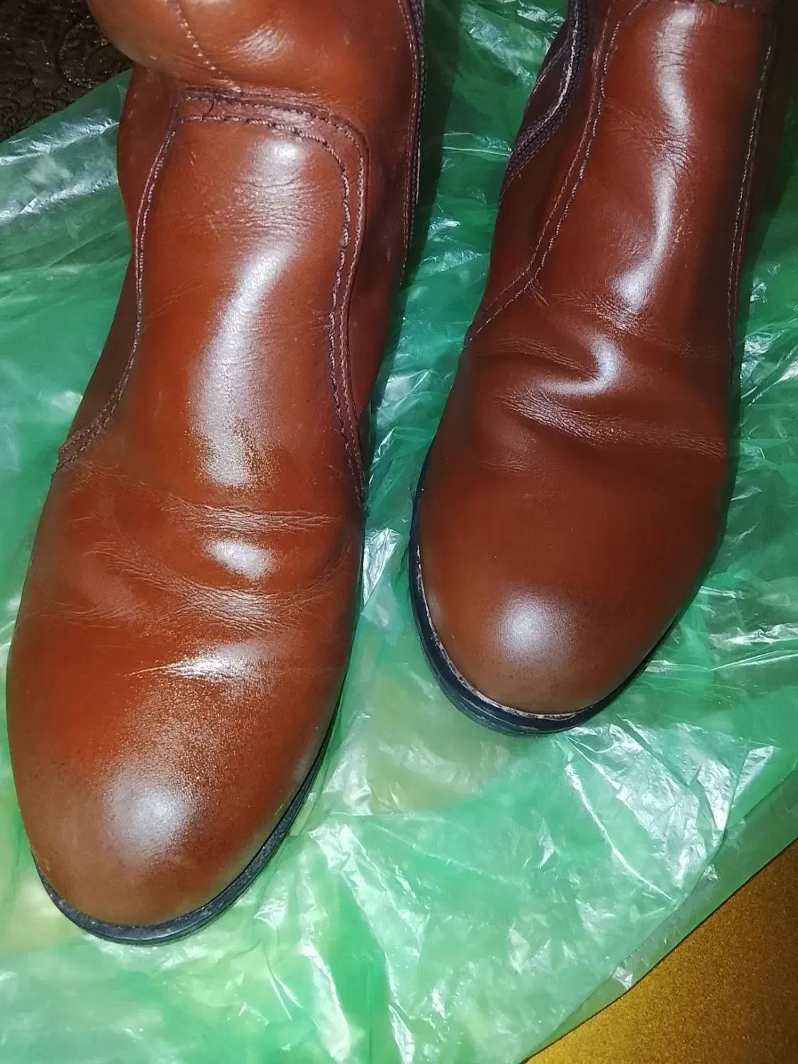 بوت زنانه|کیف، کفش، کمربند|اندیشه, اندیشه فاز ۱|دیوار