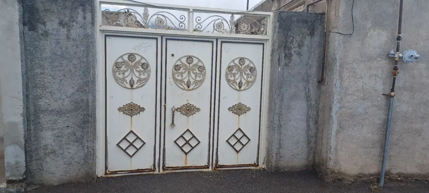 درب آهنی|مصالح و تجهیزات ساختمان|میانه, |دیوار