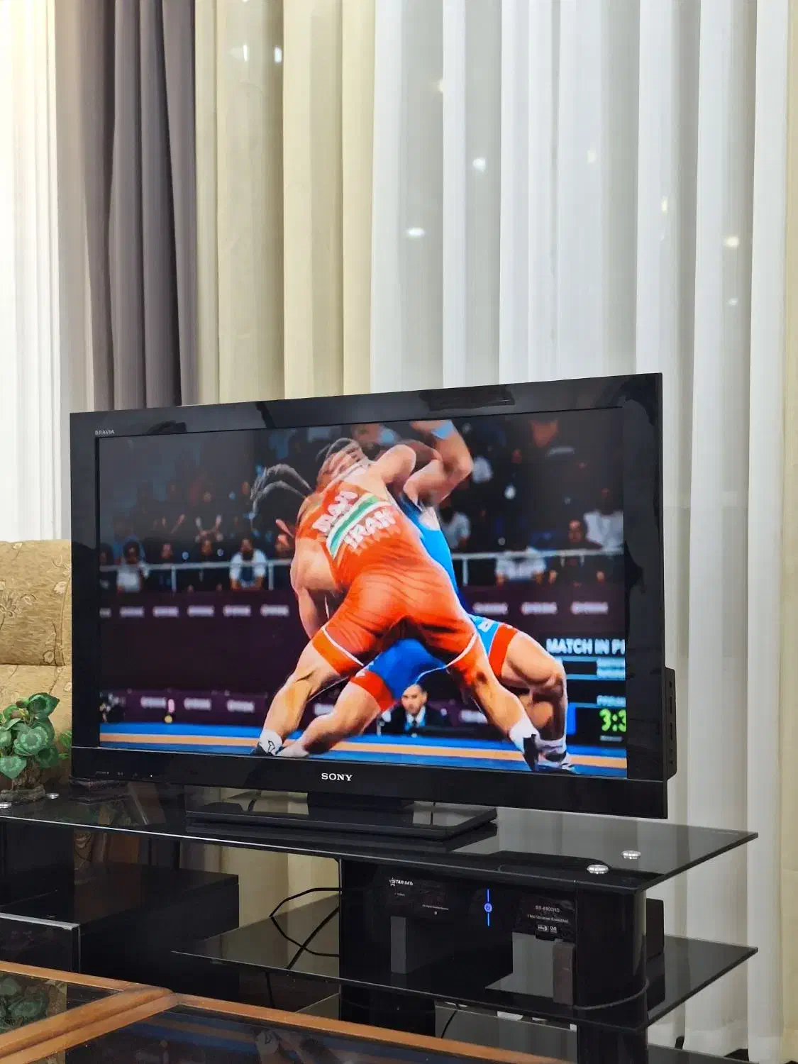 تلویزیون 40اینج سونی|تلویزیون و پروژکتور|دوگنبدان, |دیوار