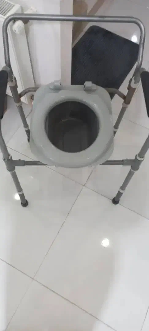 توالت فرنگی بیمار|آرایشی، بهداشتی، درمانی|رشت, کوی حسینی|دیوار