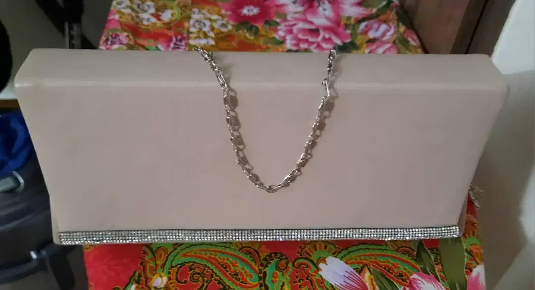 کیف|کیف، کفش، کمربند|اصفهان, اشکاوند|دیوار