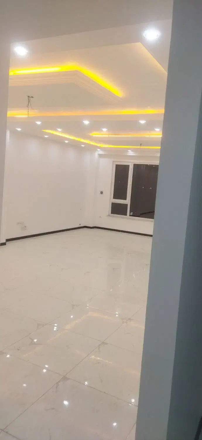 واحد۱۴۰متری|فروش آپارتمان|قروه, |دیوار