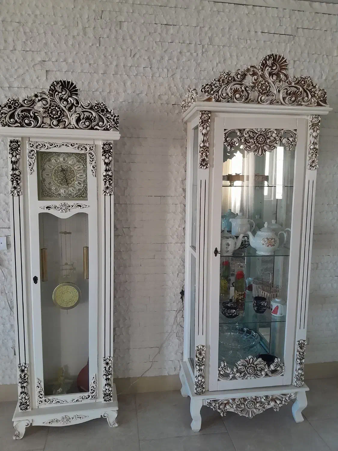 ساعت ایستاده و ویترین|بوفه، ویترین، کنسول|فردیس, منظریه|دیوار