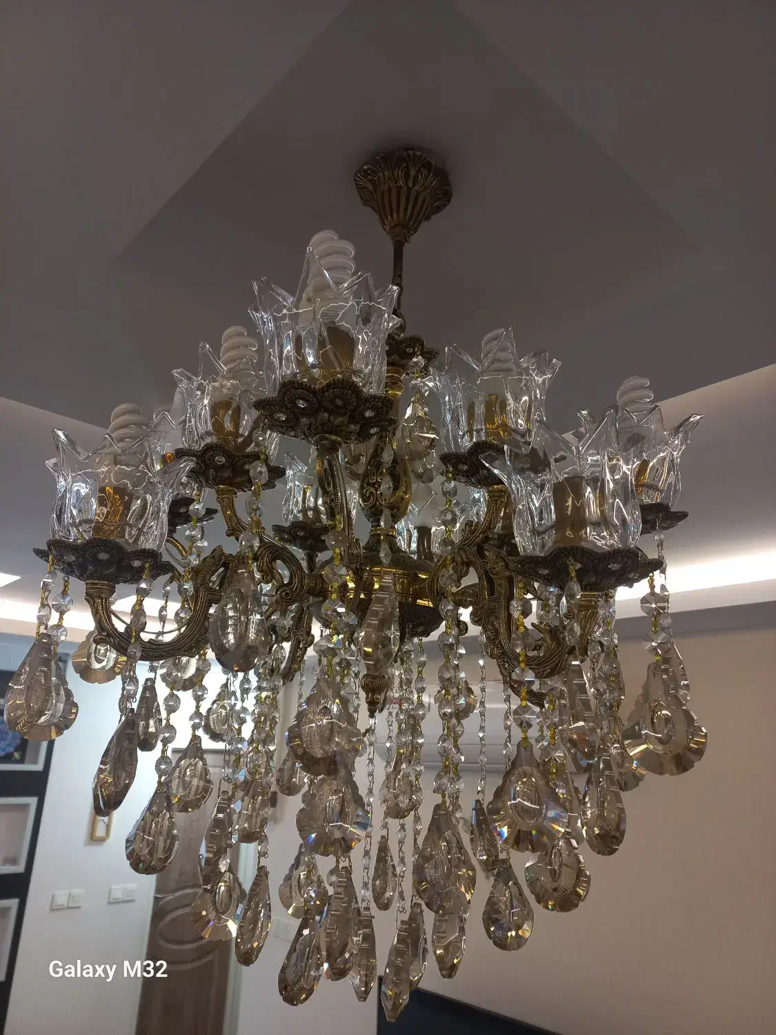 لوستر برنزی|لوستر و چراغ آویز|همدان, |دیوار