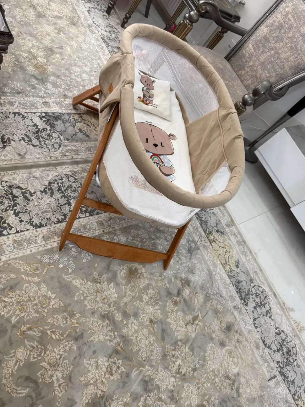 گهواره کودک|تخت و صندلی بچه|ملایر, |دیوار