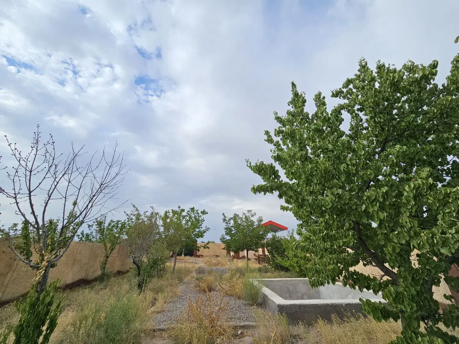 باغچه سندملکی با اب وبرق استخرو اتاق فردوسی ماریان|فروش خانه و ویلا|مشهد, درزآب|دیوار