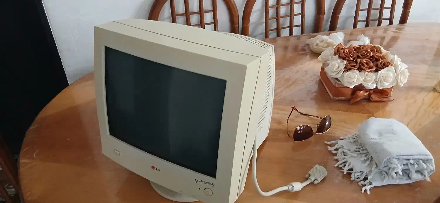 مانیتور LG|قطعات و لوازم جانبی رایانه|بروجرد, |دیوار