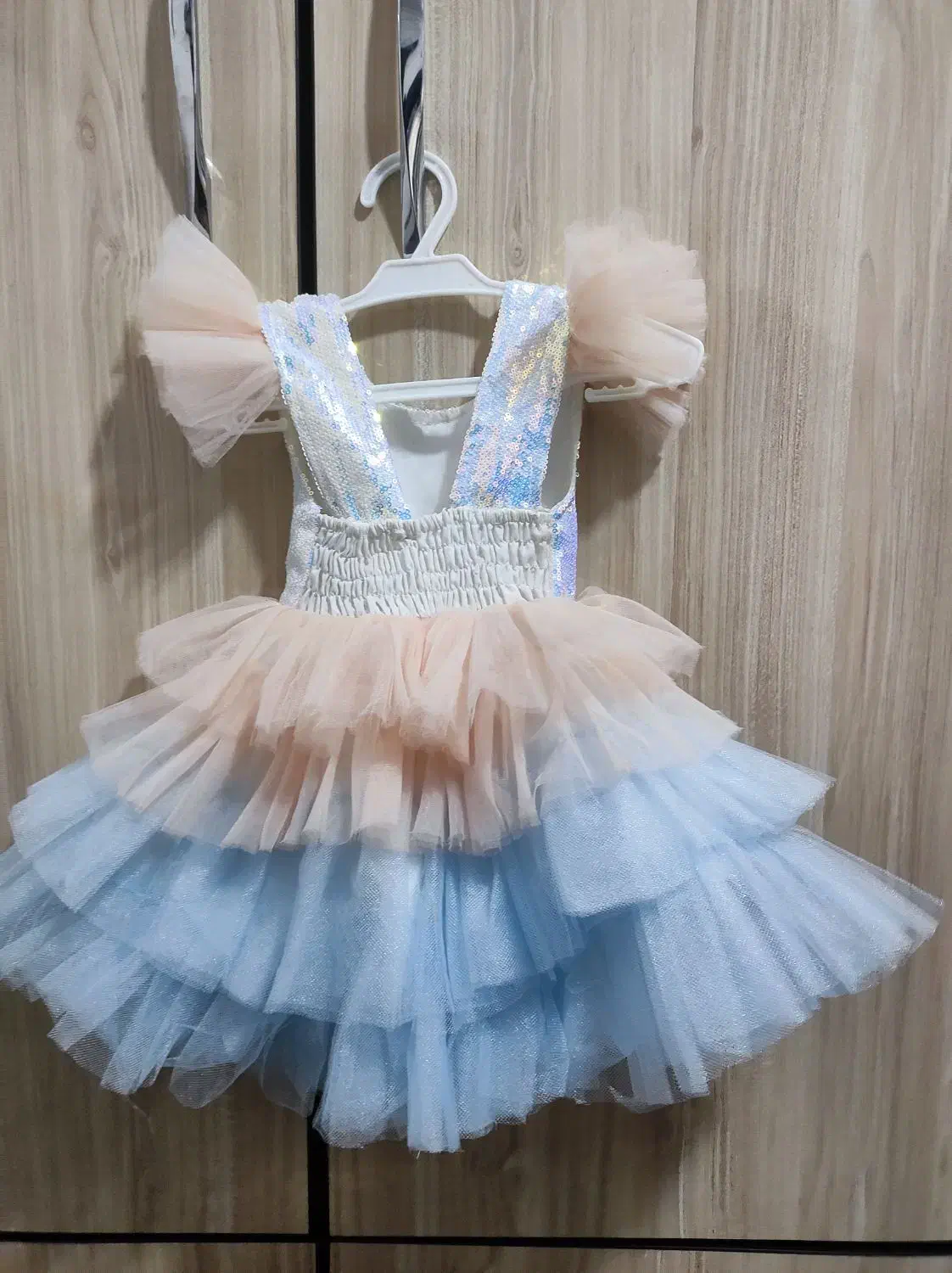 لباس مجلسی بچگانه|کفش و لباس بچه|رشت, دباغیان|دیوار