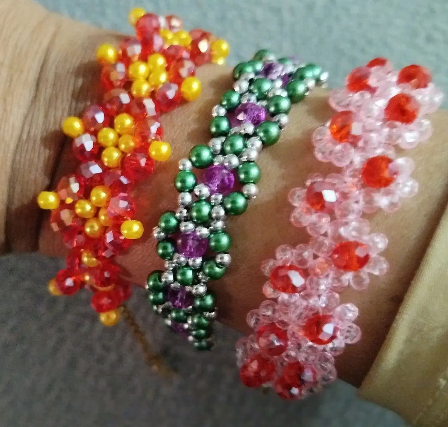 دستبند مرواریدی یلدایی|بدلیجات|یزد, |دیوار