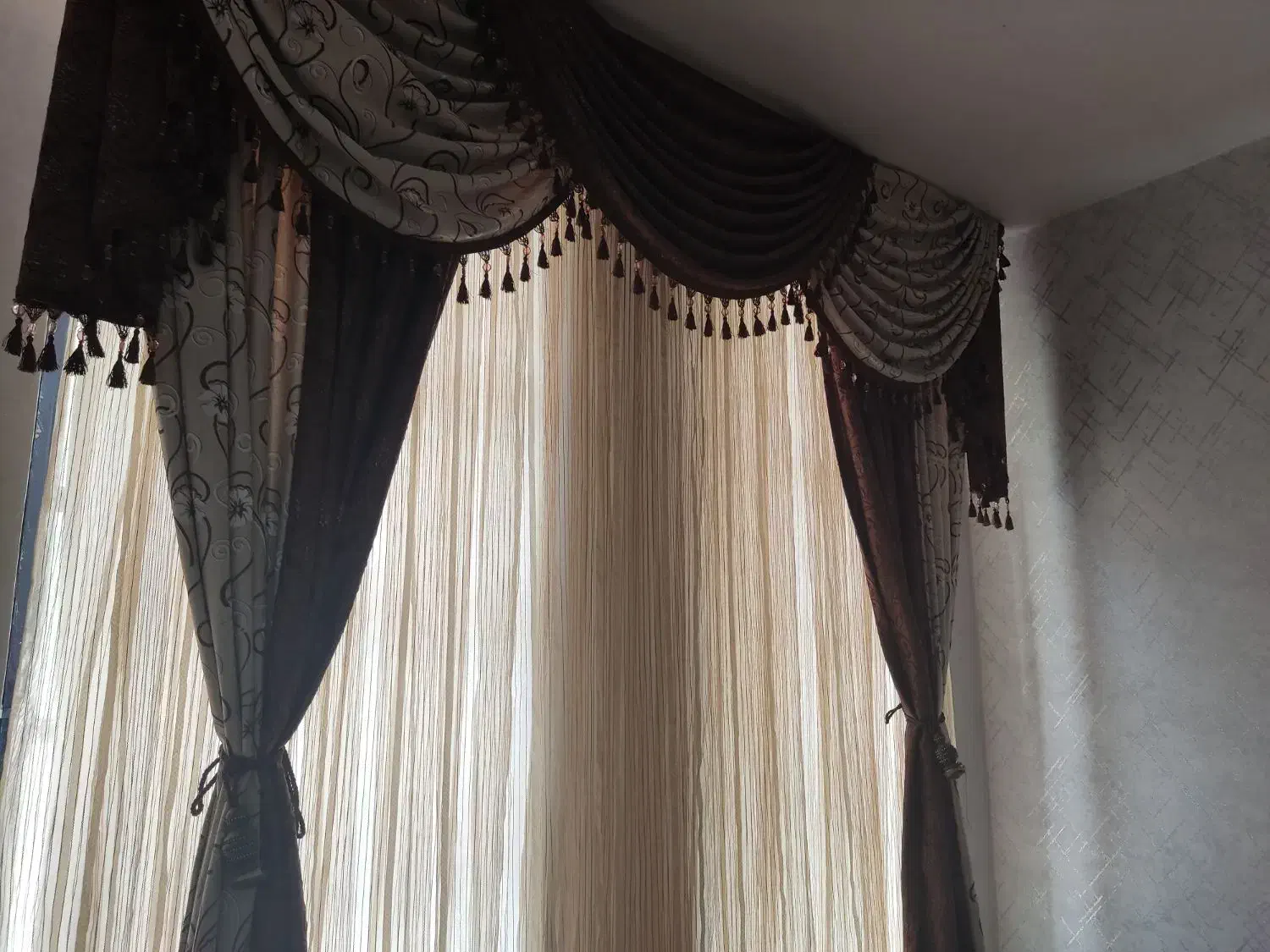 پرده در سالن و پرده پذیرایی|پرده، رانر، رومیزی|شیراز, مسلم|دیوار