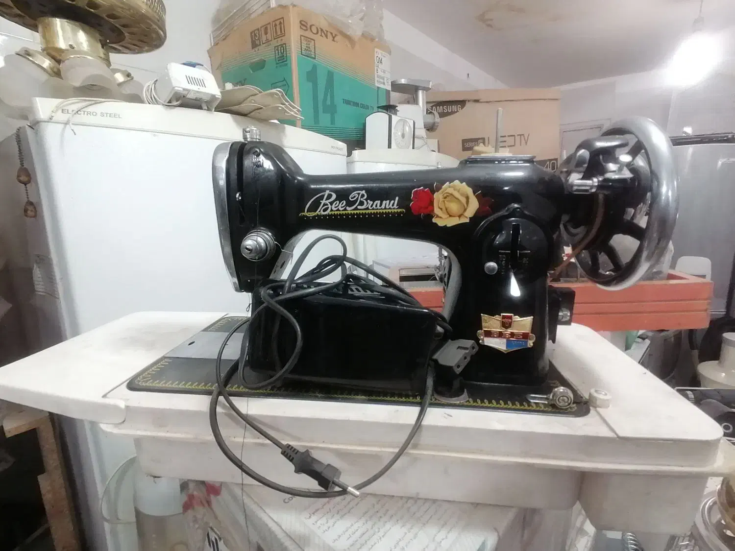 چرخ خیاطی برقی دو گل|چرخ خیاطی و ریسندگی|قم, شهر قائم|دیوار