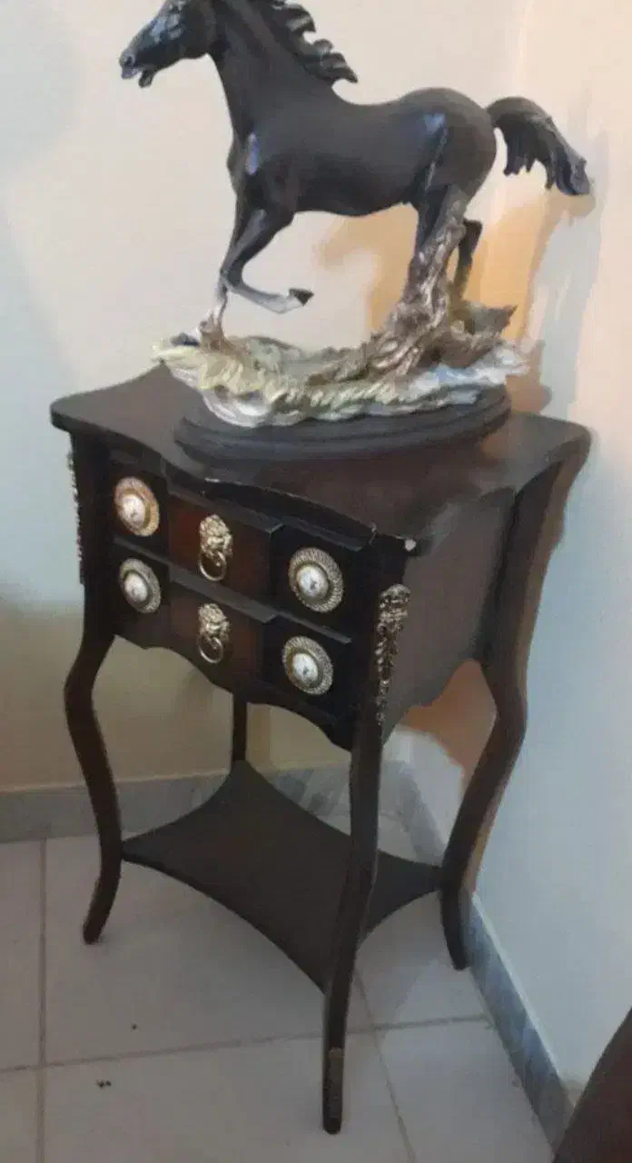 میز تلفنی تخفیف میدم|مبلمان خانگی و میز عسلی|شاهین‌شهر, عطار|دیوار