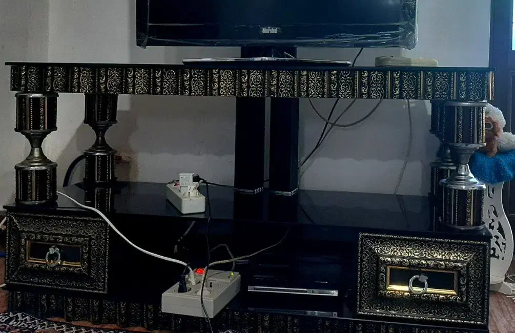 فروش تلویزیون و جای تلویزیونی|تلویزیون و پروژکتور|املش, |دیوار