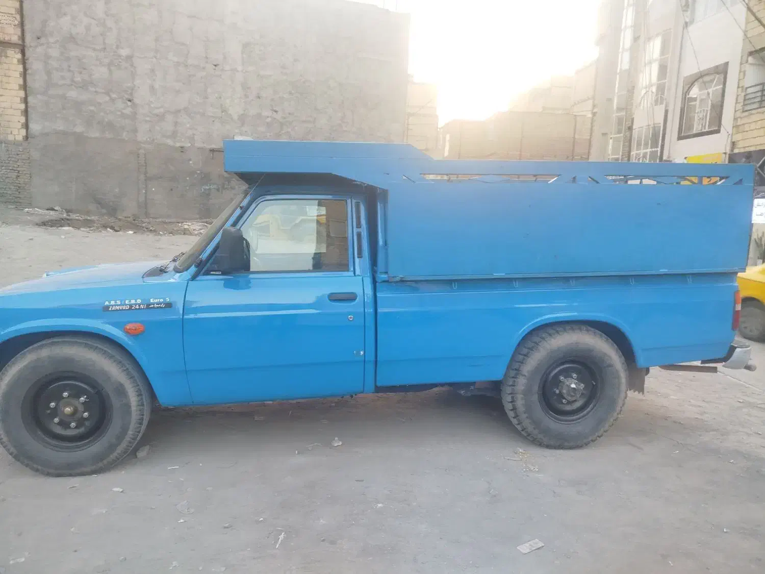 نیسان مدل 402|خودرو سواری و وانت|مشهد, حضرت حجت|دیوار