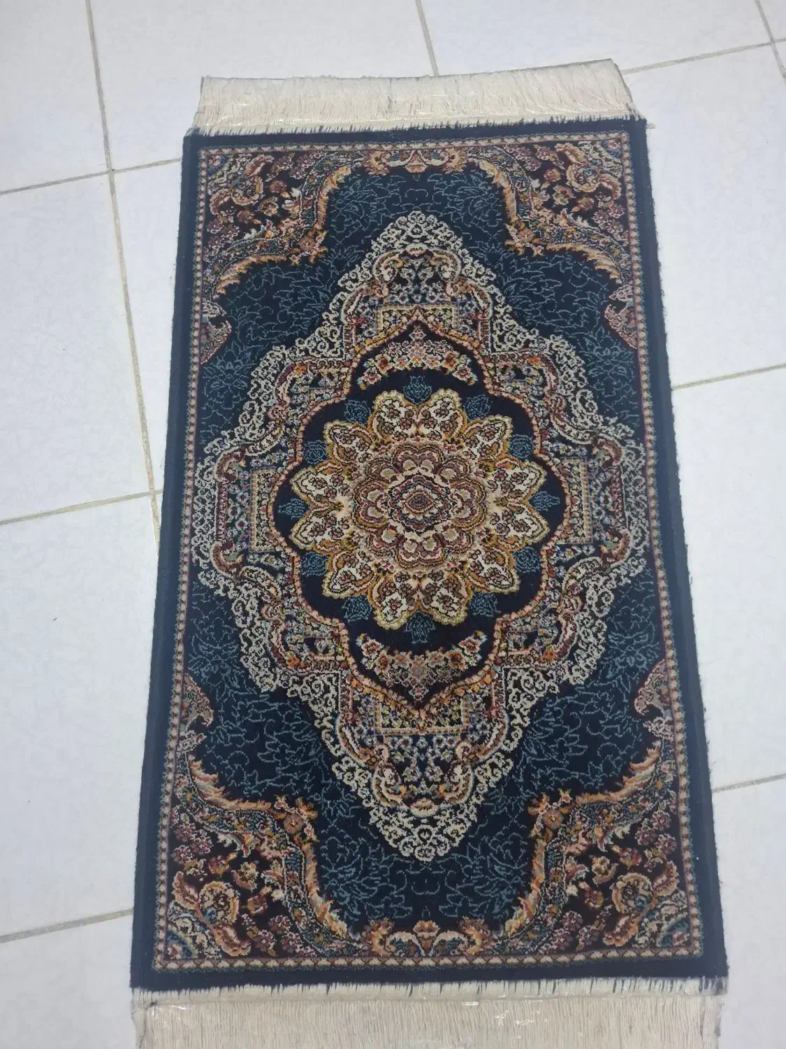 پادری|پادری|رشت, پیرسرا|دیوار