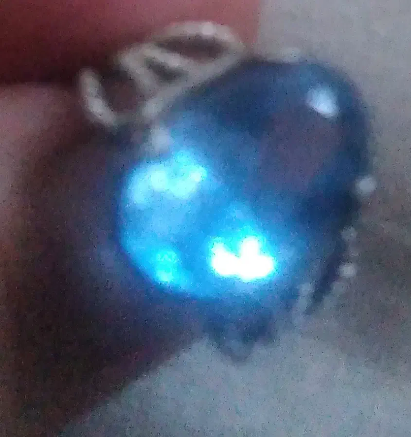 سلام فروش یک عدد انگشتر زنانه توپاژ بفروس می رسد|جواهرات|کاشان, خرمدشت|دیوار