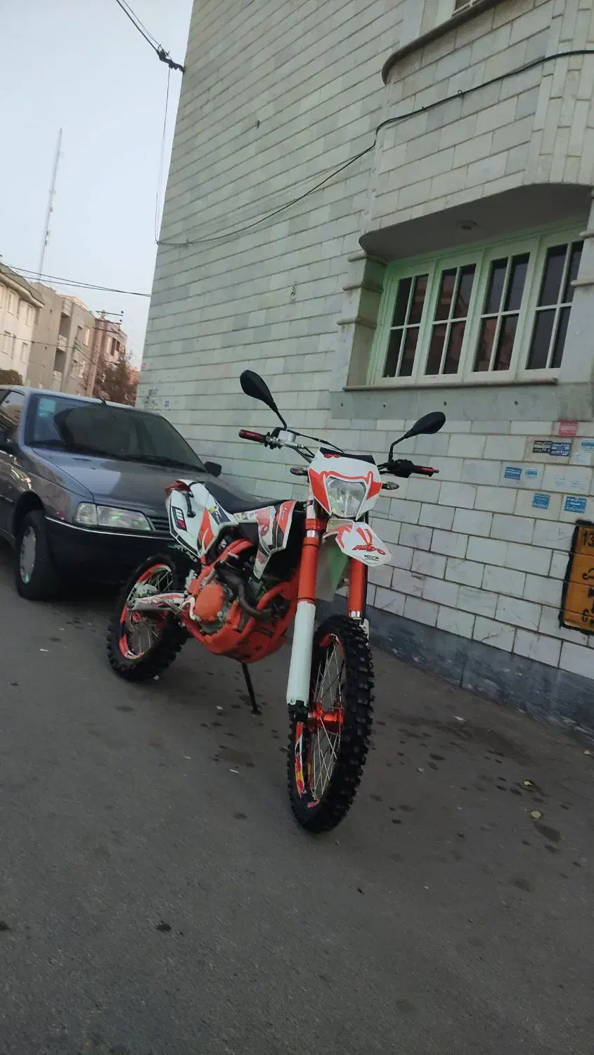 کایو 250درحد 402پلاک ملی فول|موتورسیکلت|تهران, درختی|دیوار