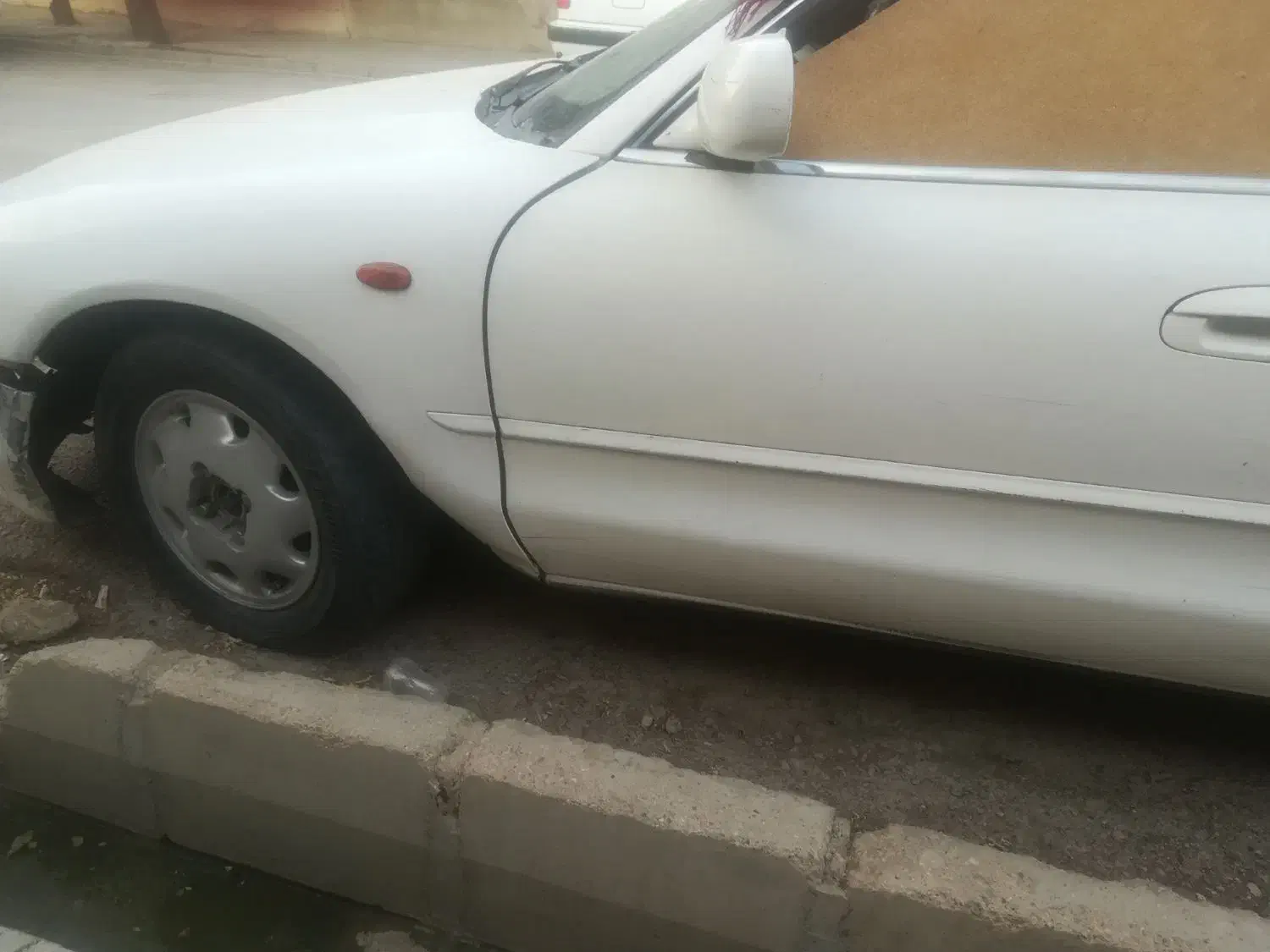 میستوپیشی سفیدمدل1993|خودرو کلاسیک|یاسوج, |دیوار