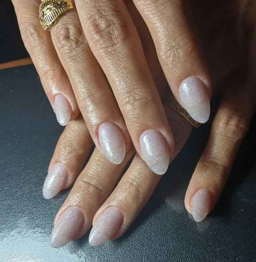 خدمات کاشت ناخن|خدمات آرایشگری و زیبایی|بندر انزلی, لاله|دیوار