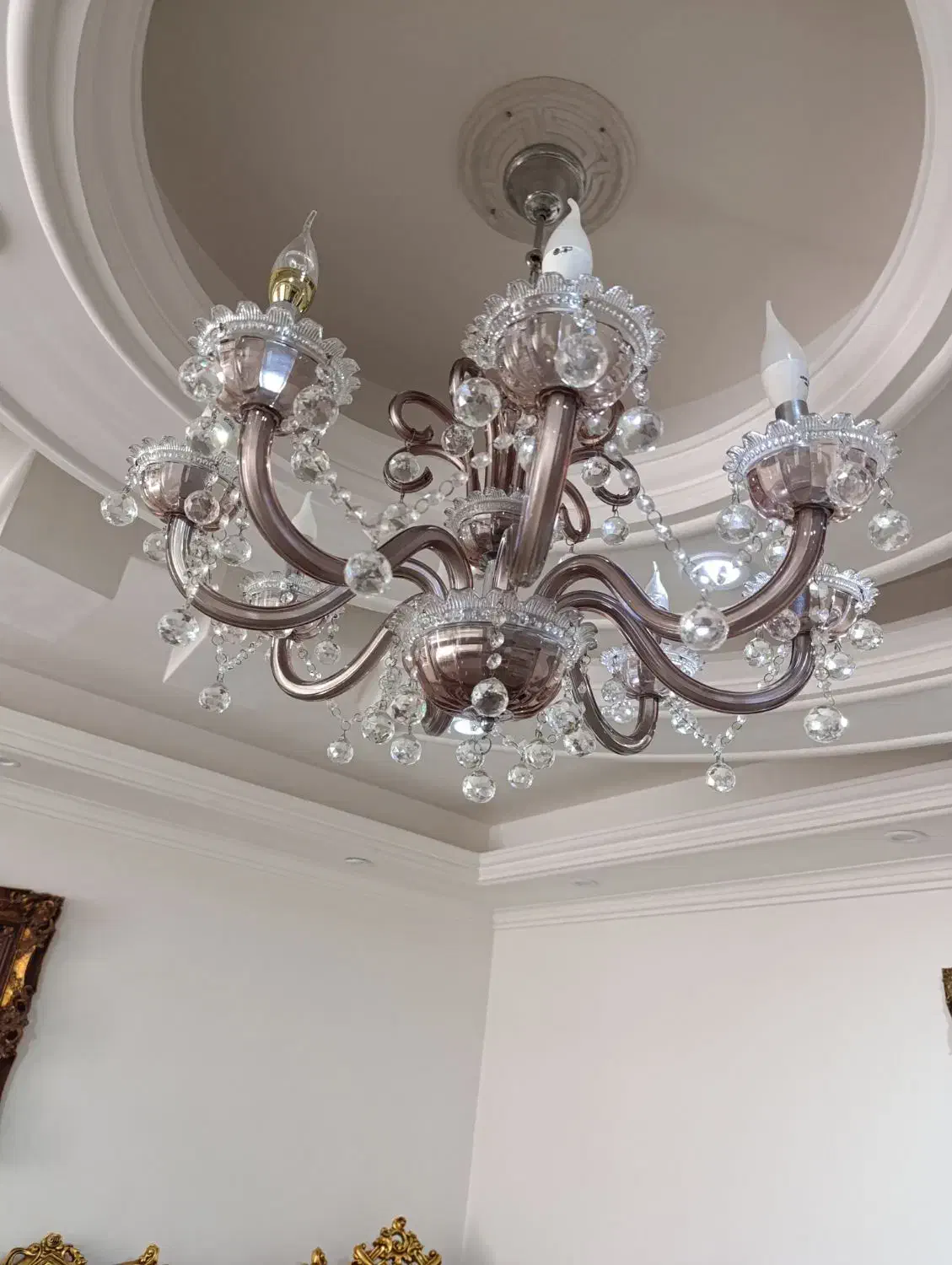 لوستر|لوستر و چراغ آویز|گلستان (تهران), |دیوار