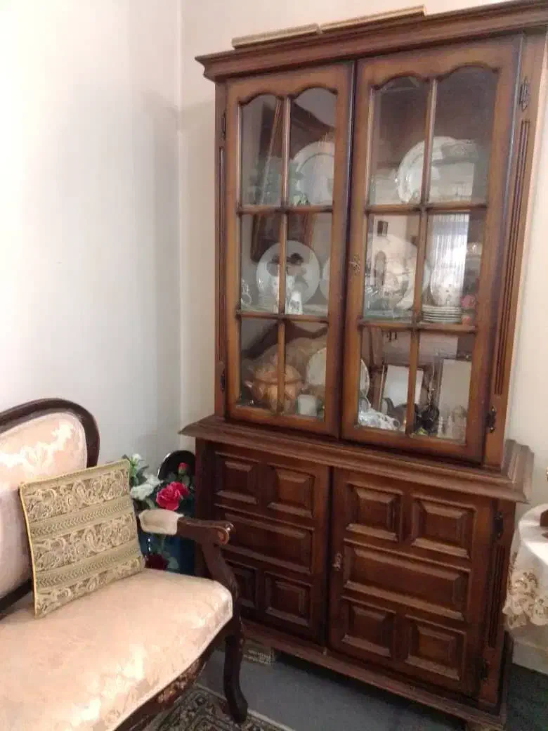 بوفه دو درب چوب گردو|بوفه، ویترین، کنسول|تهران, فدک|دیوار