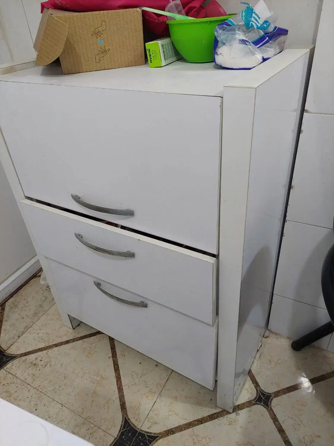 وسایل ارایشگاه به فروش میرسد|آرایشگاه و سالنهای زیبایی|لاهیجان, شقایق|دیوار