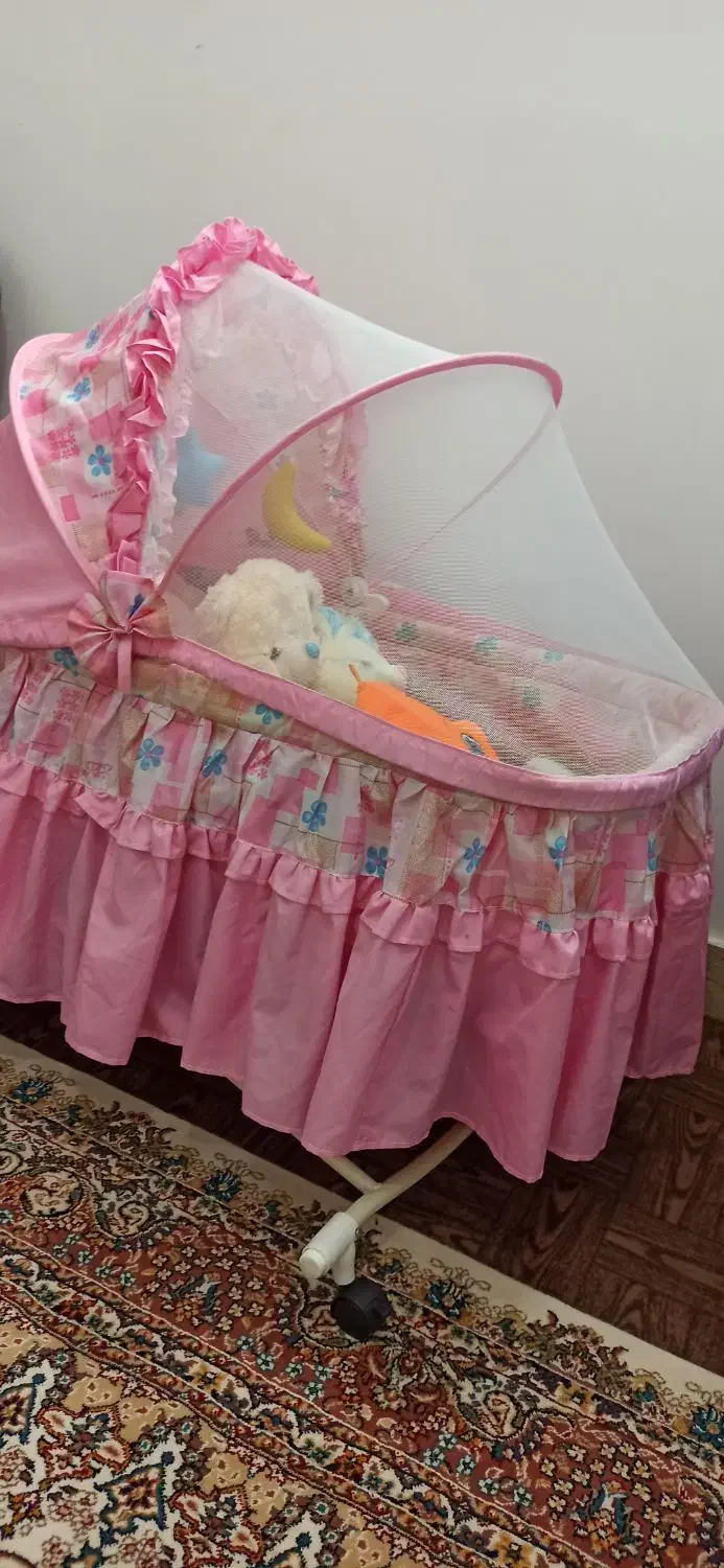 گهواره|تخت و سرویس خواب|آمل, |دیوار