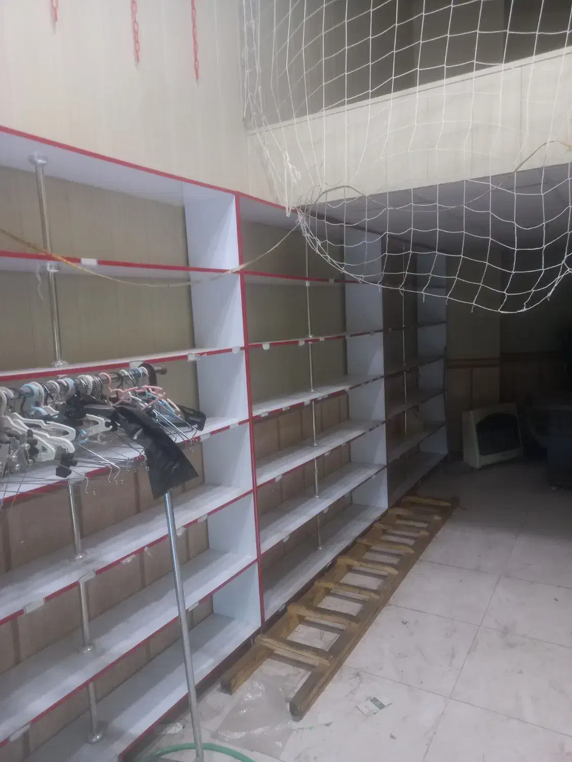 مانکن کمد دیواری و اتاق پرو وآویزی لباس و پوشاک|فروشگاه و مغازه|ملکان, |دیوار