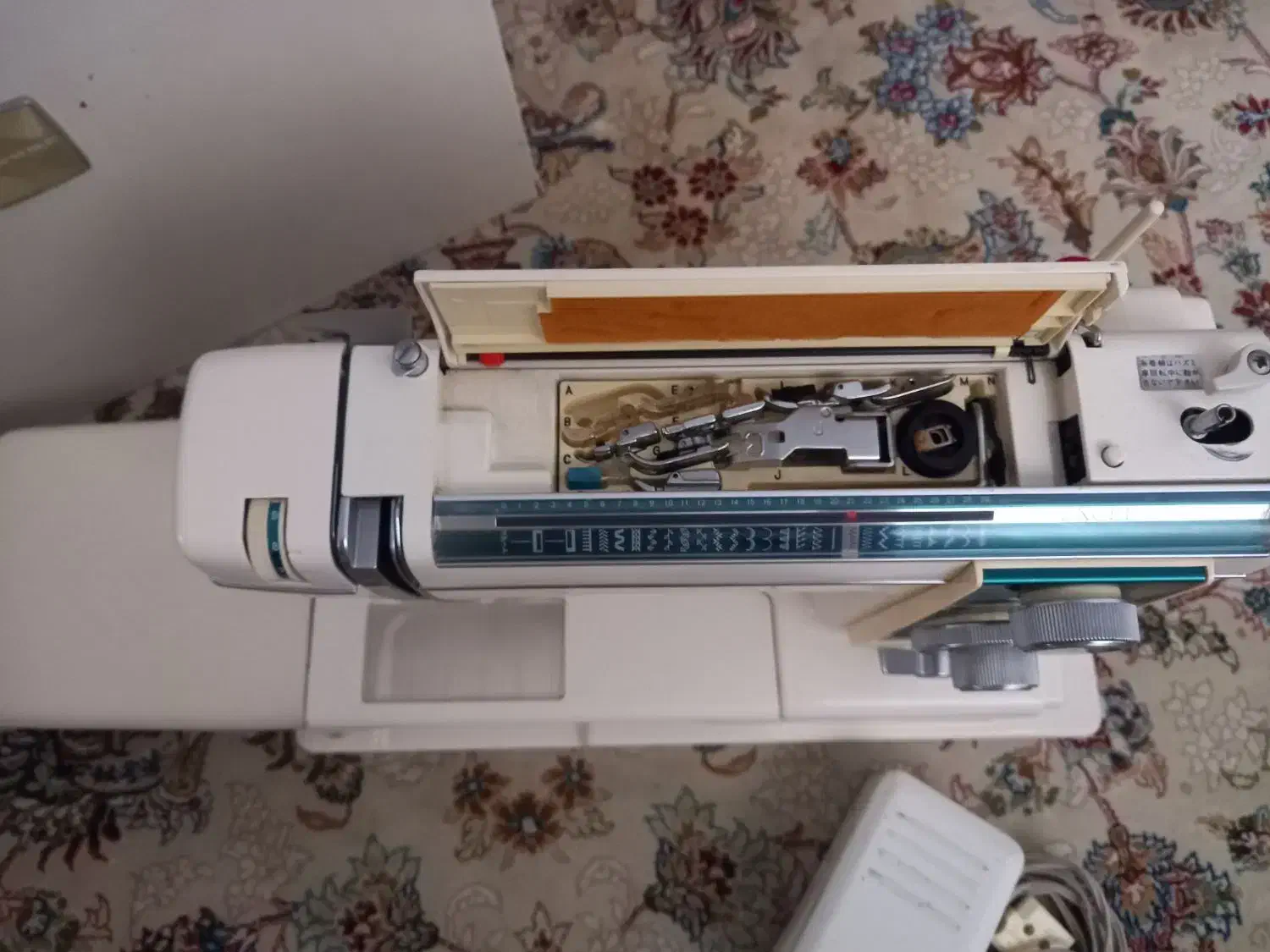 چرخ خیاطی ژانومه ۸۱۳|چرخ خیاطی و ریسندگی|مشهد, کوثر|دیوار