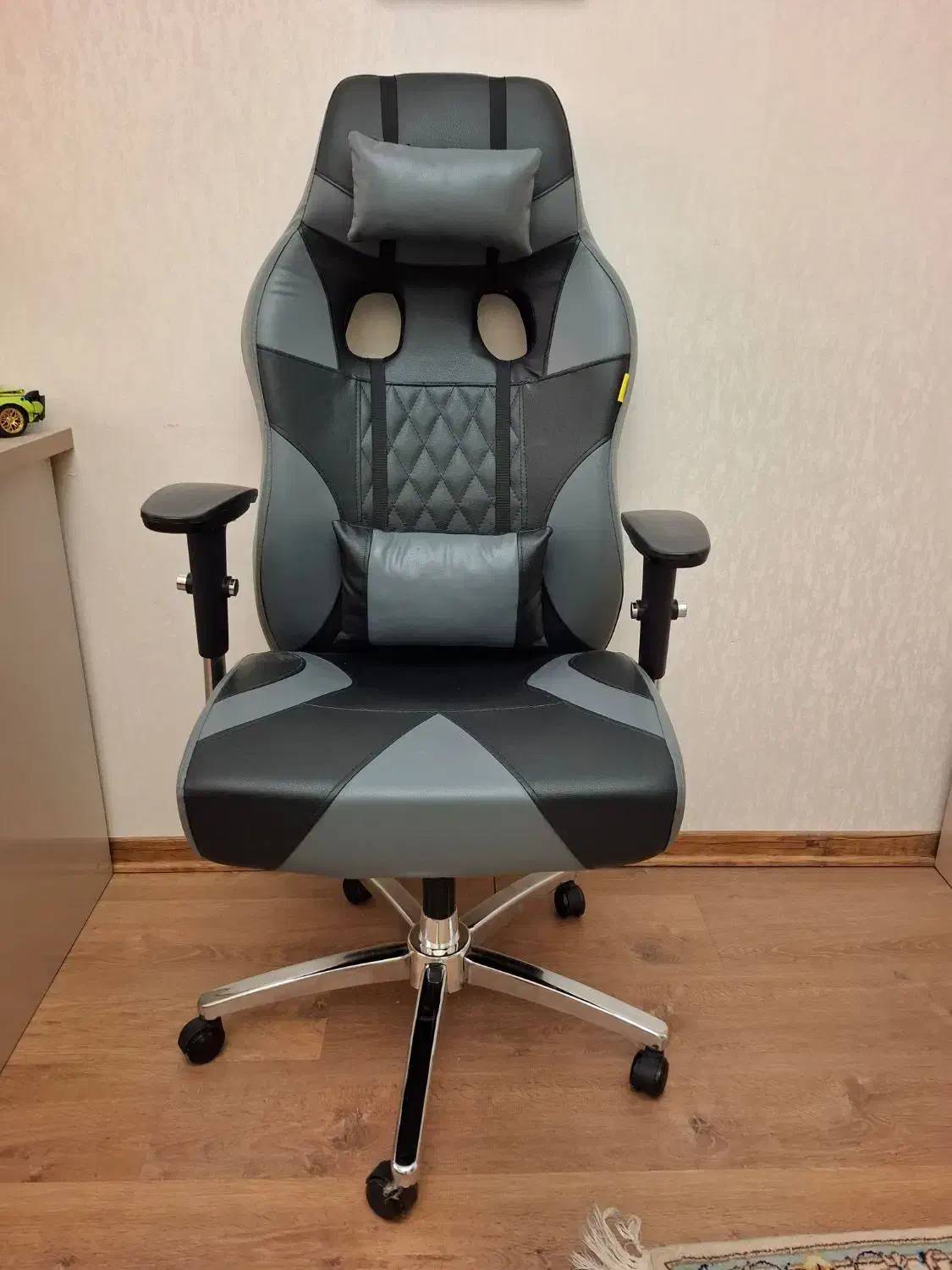 صندلی گیمینگ|میز تحریر و کامپیوتر|تهران, اقدسیه|دیوار