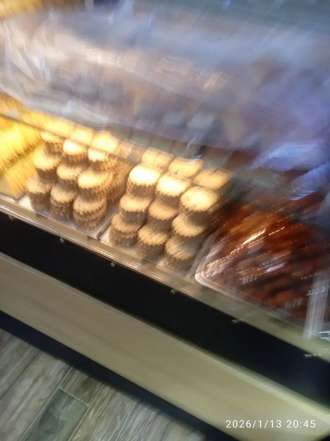 ویترین شیرینی خشک|کافی‌شاپ و رستوران|کرج, گلشهر|دیوار