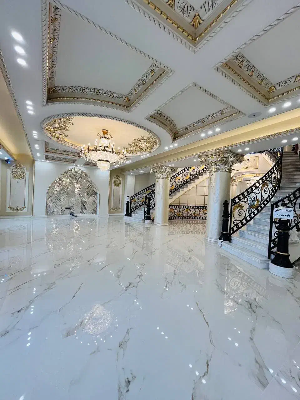 لاکچری ترین کاخ ویلا منطقه دیگه حرفی نمیذاره ...|فروش خانه و ویلا|تهران, مظاهری|دیوار