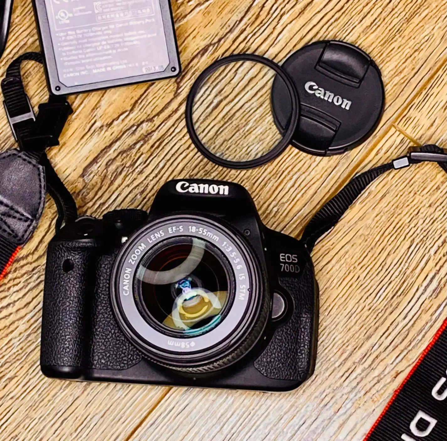 کنون ۷۰۰دی|دوربین عکاسی و فیلم‌برداری|کرج, گوهردشت|دیوار