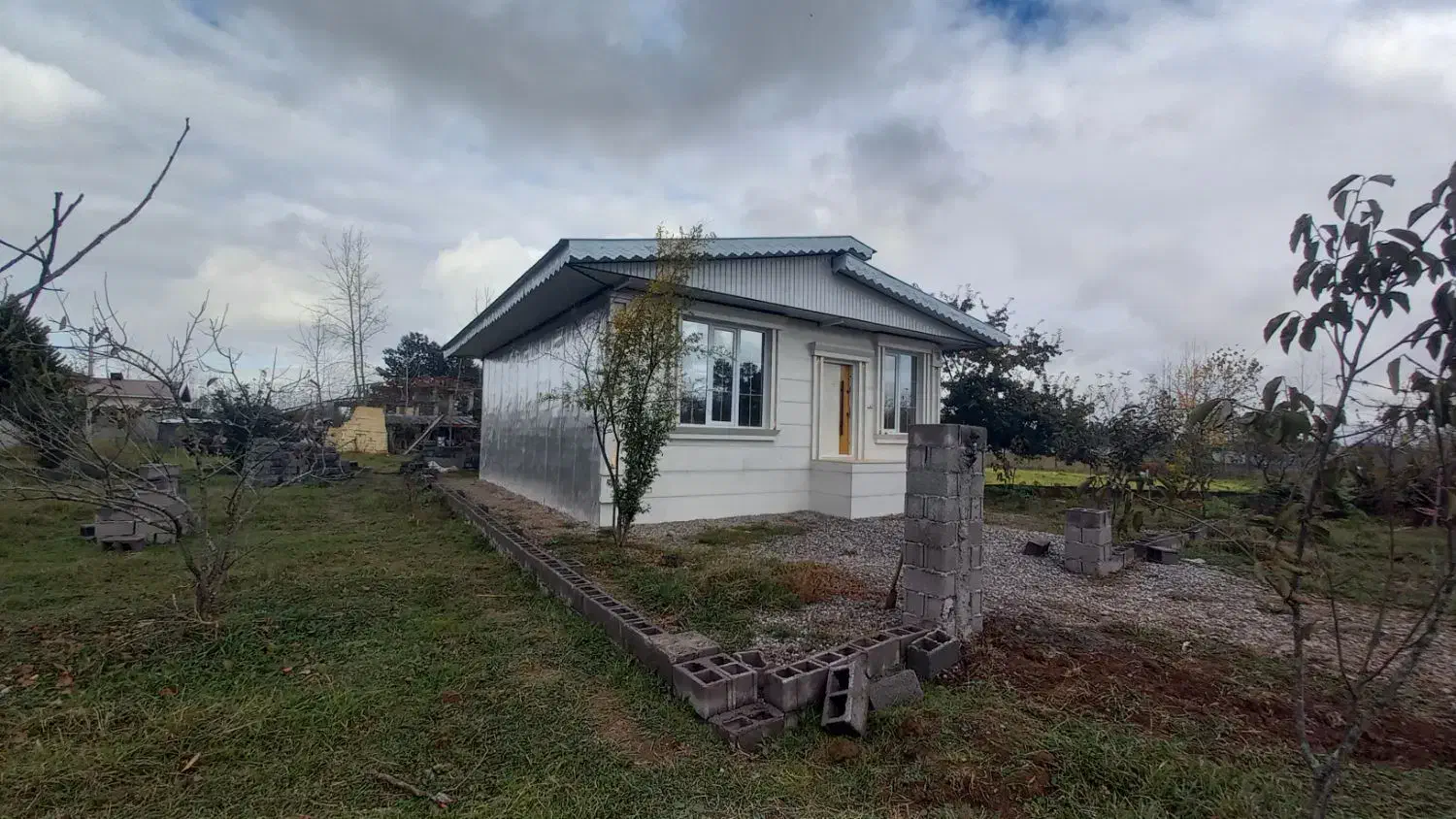 ویلا نو ساز ۳۰۰ متری ۲خواب در گوراب زرمیخ|فروش خانه و ویلا|گوراب زرمیخ, |دیوار