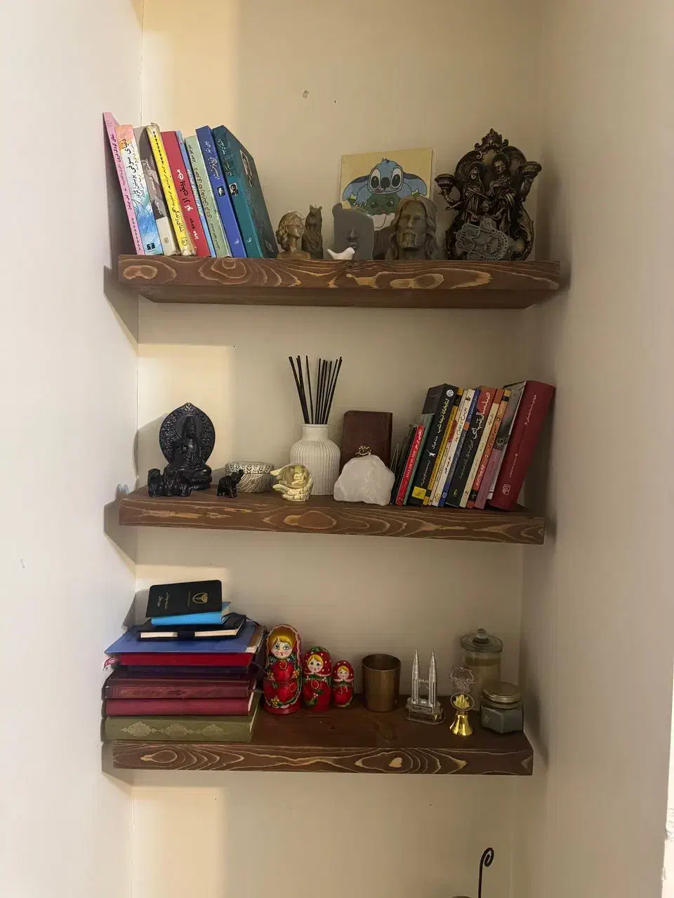 شلف چوب روس|کتابخانه، شلف، قفسه‌های دیواری|تهران, تهران‌نو|دیوار