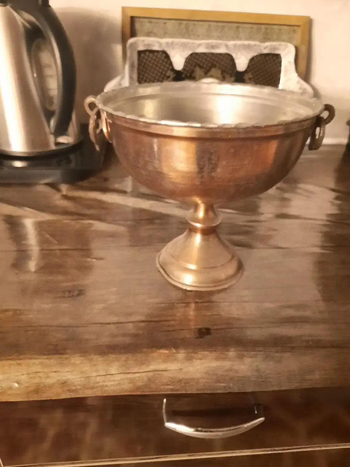 قندان قدیمی مس|کلکسیون اشیاء عتیقه|نهاوند, |دیوار