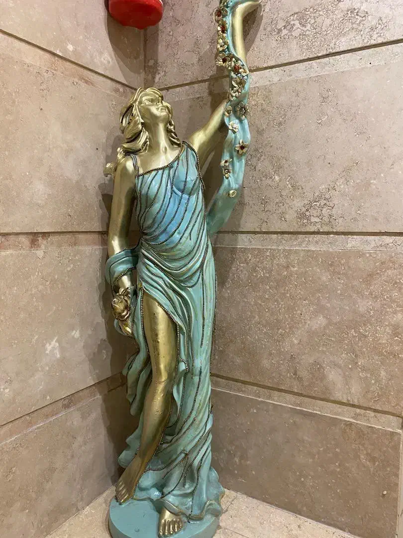 مجسمه|مجسمه، تندیس، ماکت|رشت, گلسار|دیوار