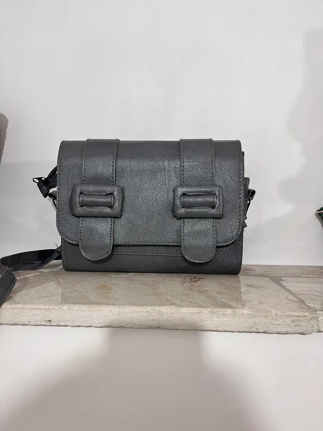 کیف|کیف، کفش، کمربند|مراغه, |دیوار